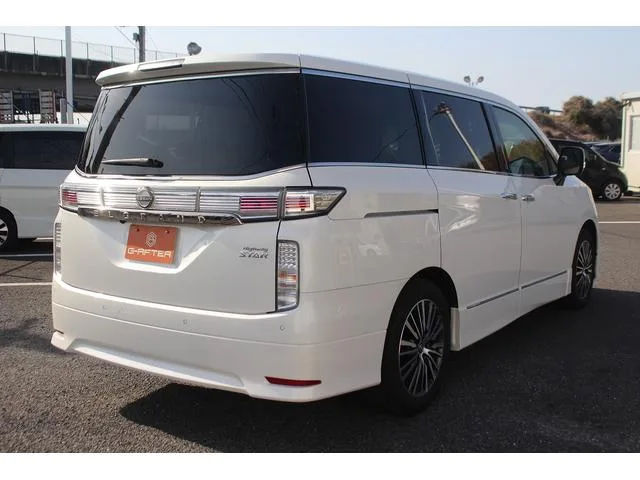Nissan ELGRAND 250HIGHWAY STAR S 2024 — миниатюра 3