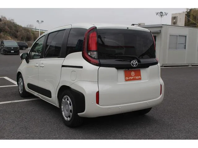 Toyota SIENTA X 2023 — миниатюра 3