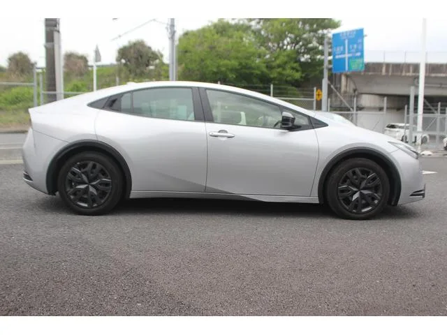 Toyota PRIUS X 2023 — миниатюра 4