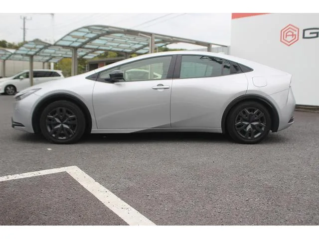 Toyota PRIUS X 2023 — миниатюра 5