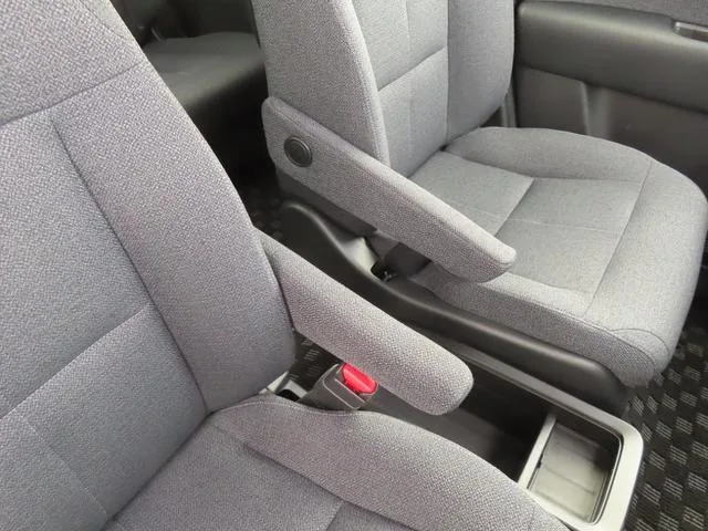 Honda STEPWAGON E:HEV AIR 2023 — миниатюра 5