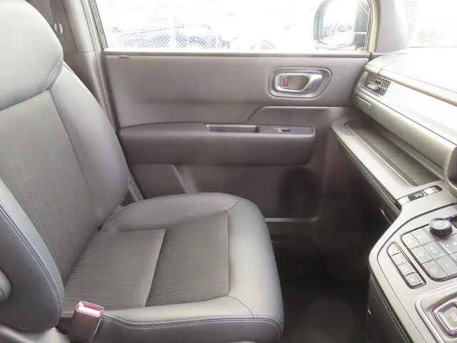 Honda STEPWAGON E:HEV SPADA 2024 — миниатюра 5