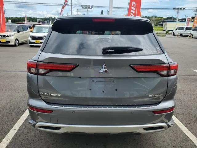 Mitsubishi OUTLANDER PHEV G 2022 — миниатюра 3