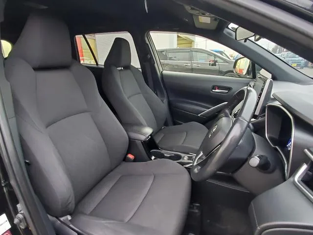 Toyota COROLLA CROSS HYBRID S 2023 — миниатюра 4