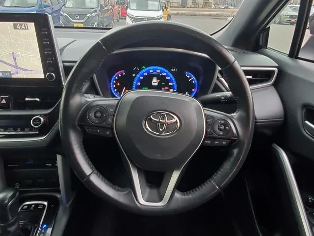 Toyota COROLLA CROSS HYBRID S 2023 — миниатюра 5