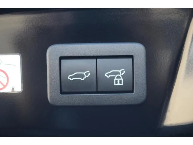 Toyota Prius Z 2023 — миниатюра 4