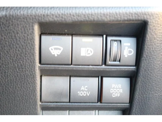Toyota VOXY HYBRID S-Z 2022 — миниатюра 3