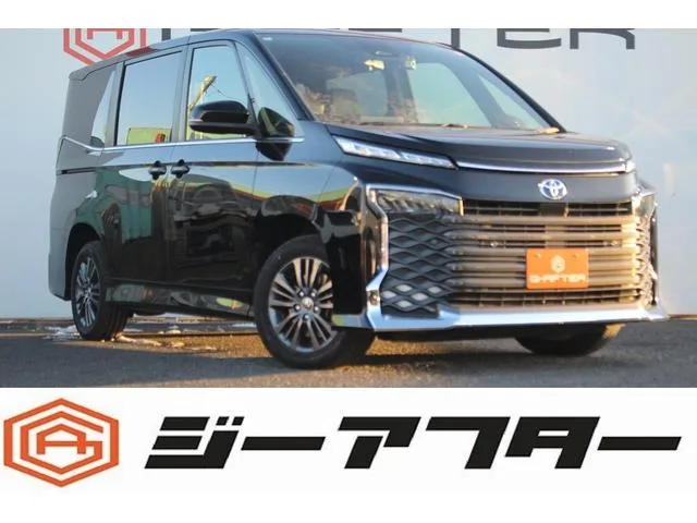 Toyota VOXY HYBRID S-Z 2022 — фото 1, купить с доставкой в Москву
