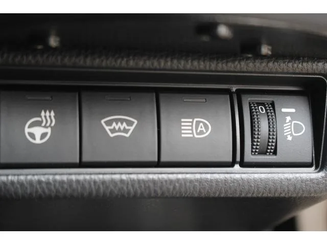 Toyota PRIUS Z 2023 — миниатюра 4