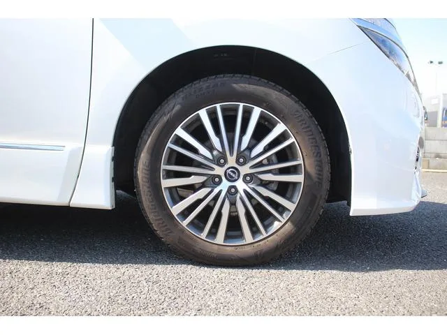 Nissan ELGRAND 250HIGHWAY STAR S 2024 — миниатюра 4