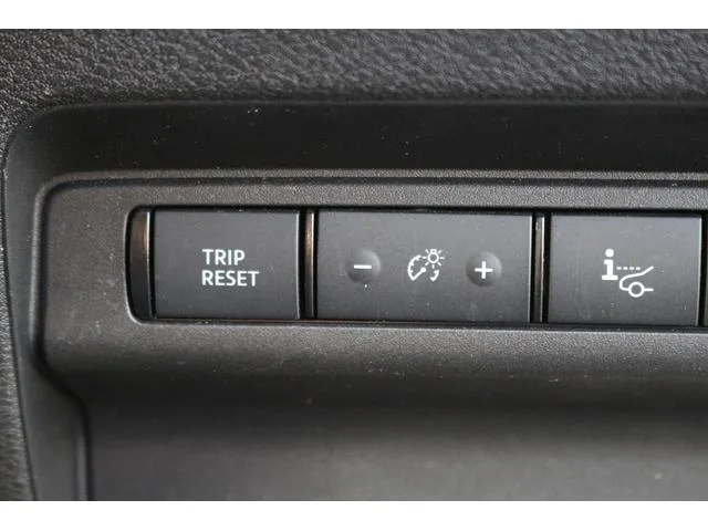Nissan SERENA E-POWER LUXION 2023 — миниатюра 3