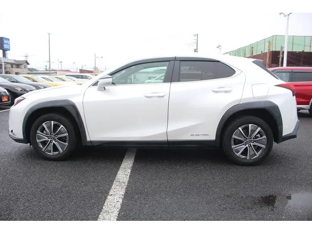 Lexus UX UX300E VERSION C 2022 — миниатюра 3