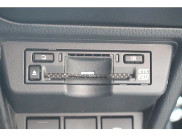 Toyota Prius U 2024 — миниатюра 3