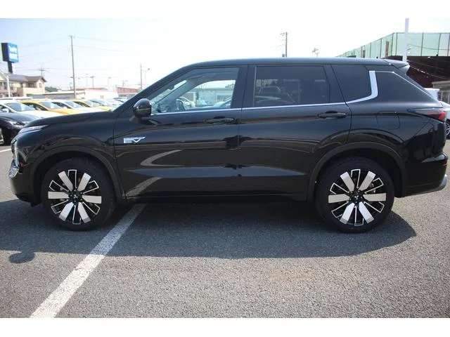 Mitsubishi OUTLANDER PHEV P 2024 — миниатюра 4