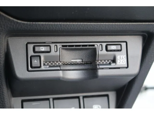 Toyota PRIUS Z 2024 — миниатюра 3