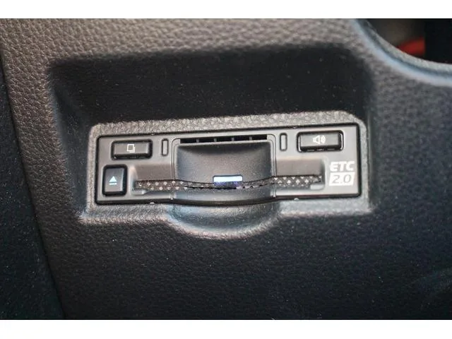 Toyota VOXY HYBRID S-Z 2022 — миниатюра 3