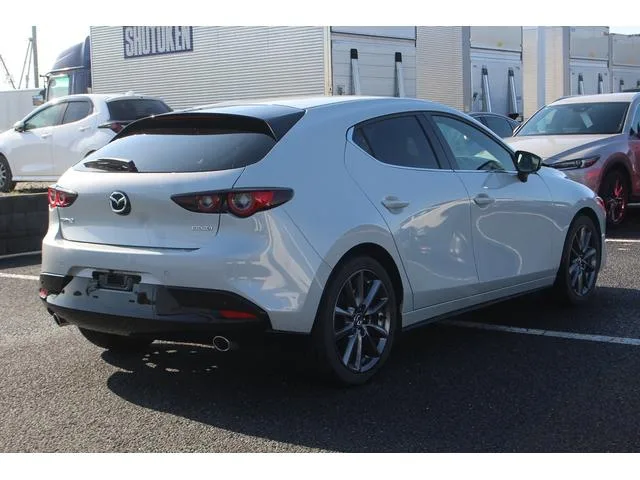 Mazda MAZDA3 FASTBACK 15S RETRO SPORTS EDITION 2025 — миниатюра 4