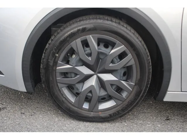 Toyota PRIUS X 2023 — миниатюра 5