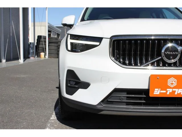 Volvo XC40 ULTIMATE B4 AWD 2022 — миниатюра 5