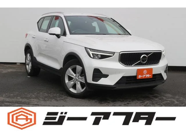 Volvo XC40 PLUS PRO B4 AWD 2022 — фото 1, купить с доставкой в Москву