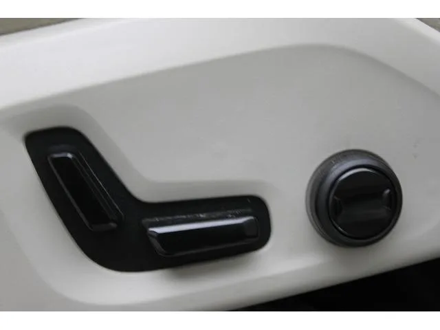 Volvo XC60 PLUS B5 2022 — миниатюра 2