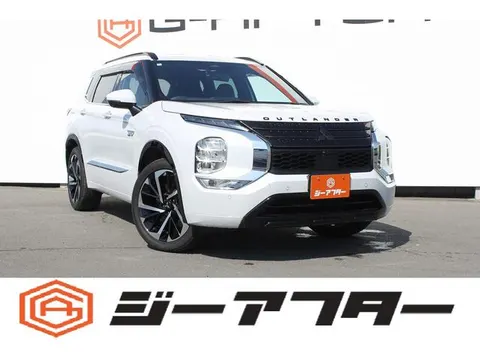 Mitsubishi OUTLANDER PHEV 2022 купить в Москве