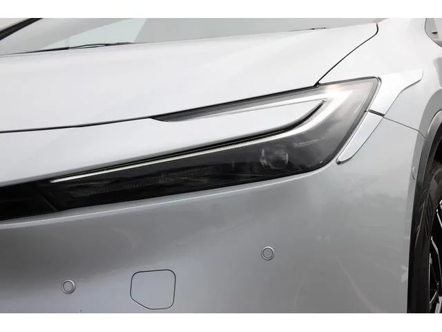Toyota Prius Z 2023 — миниатюра 5