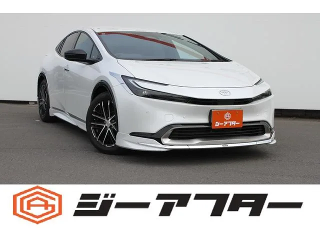 Toyota Prius Z 2023 — фото 1, купить с доставкой в Москву