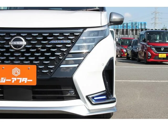 Nissan SERENA E-POWER AUTECH 2023 — миниатюра 3