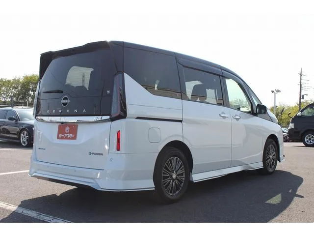 Nissan SERENA E-POWER AUTECH 2023 — миниатюра 5