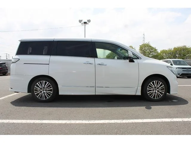 Nissan ELGRAND 250HIGHWAY STAR S 2024 — миниатюра 5