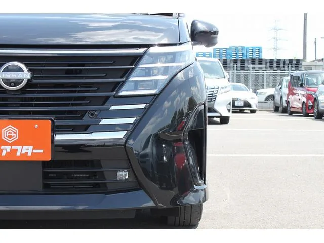 Nissan SERENA E-POWER LUXION 2024 — миниатюра 3