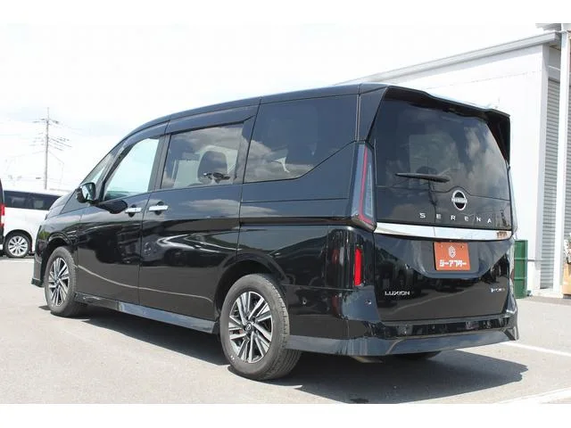 Nissan SERENA E-POWER LUXION 2024 — миниатюра 4