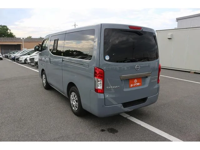 Nissan NV350CARAVAN VAN 2022 — миниатюра 3
