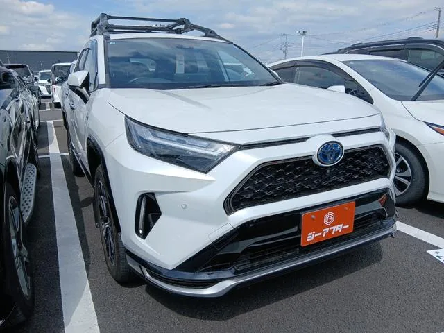 Toyota RAV4 PHV Z 2023 — фото 1, купить с доставкой в Москву