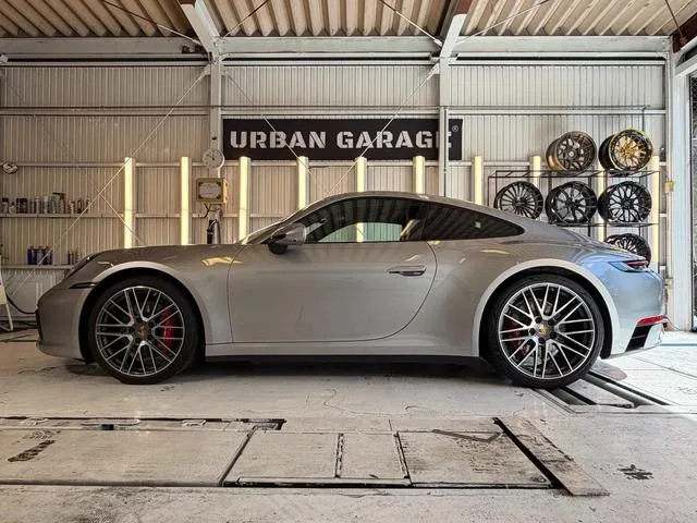 Porsche 911 2024 — миниатюра 2