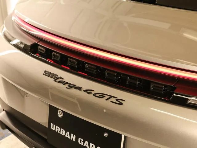 Porsche 911 2026 — миниатюра 5