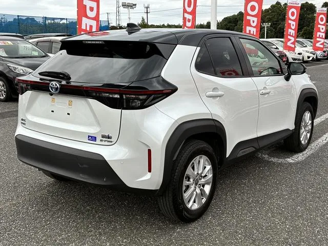 Toyota YARIS CROSS HYBRID G 2023 — миниатюра 3