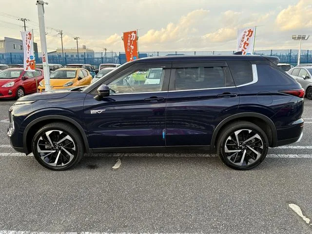Mitsubishi OUTLANDER PHEV G 2022 — миниатюра 4