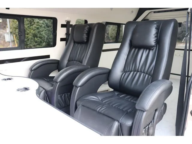 Toyota HIACE VAN 2025 — миниатюра 3
