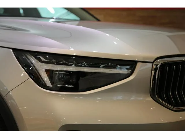 Volvo XC40 ULTIMATE B4 AWD 2023 — миниатюра 2