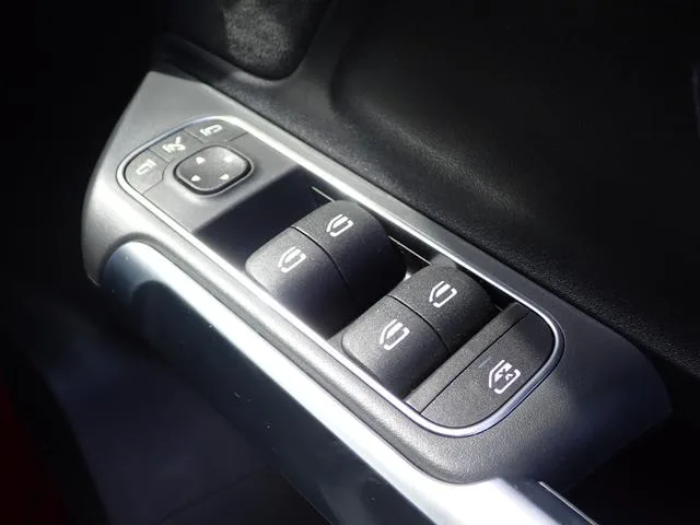 Mercedes-Benz GLB-Class GLB200D 4MATIC AMG LINE PACKAGE 2023 — миниатюра 5
