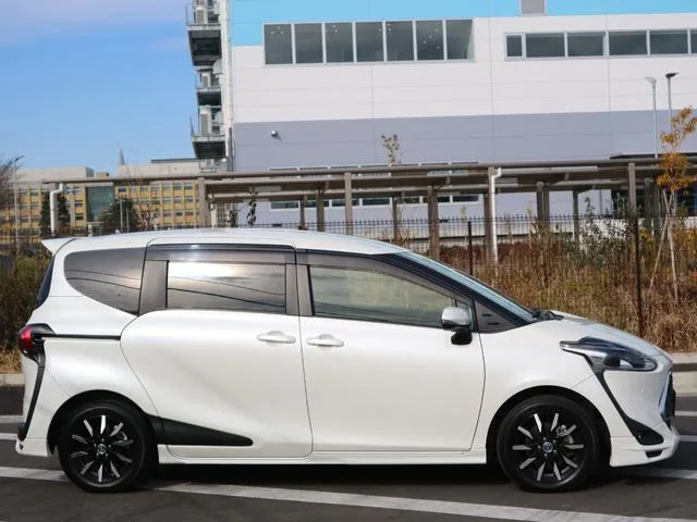 Toyota SIENTA HYBRID G CUERO 2022 — миниатюра 2