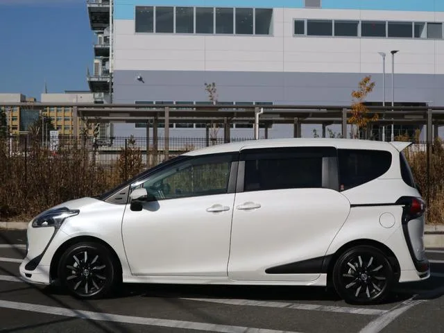 Toyota SIENTA HYBRID G CUERO 2022 — миниатюра 3