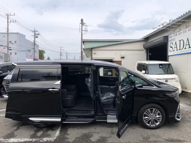 Toyota Alphard Z 2026 — миниатюра 3