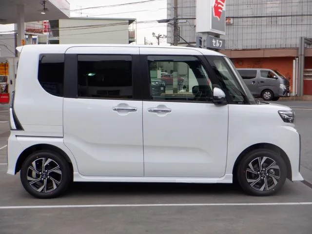Daihatsu TANTO CUSTOM X LIMITED 2025 — миниатюра 3