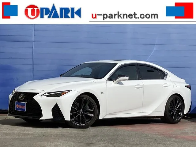 Lexus IS IS300H F SPORT 2024 — фото 1, купить с доставкой в Москву