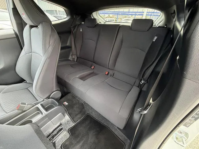 Toyota GR YARIS RS 2023 — миниатюра 3