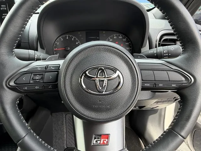 Toyota GR YARIS RS 2023 — миниатюра 4