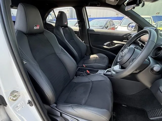 Toyota YARIS CROSS HYBRID GR SPORT 2023 — миниатюра 2